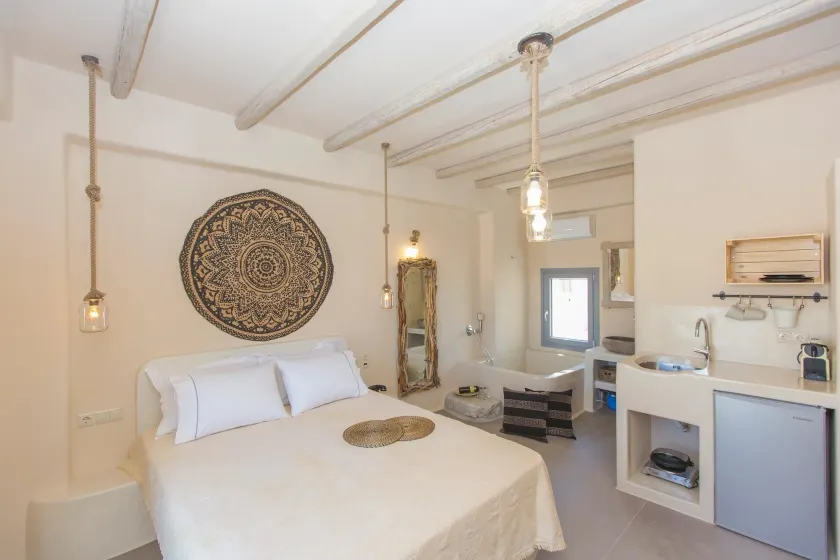 Ampelos Suites - Image 1