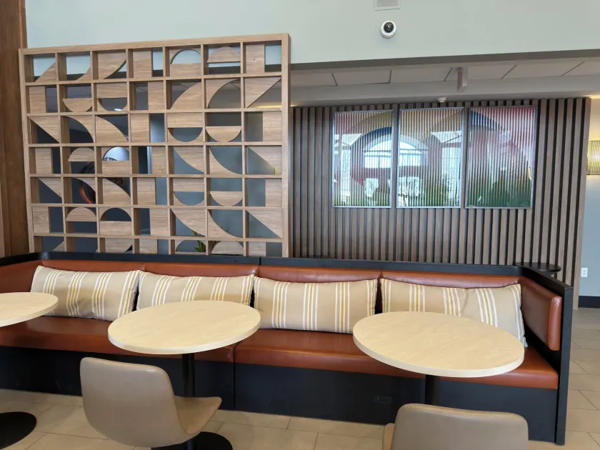 Holiday Inn Midland by IHG - Zona de estar del vestíbulo