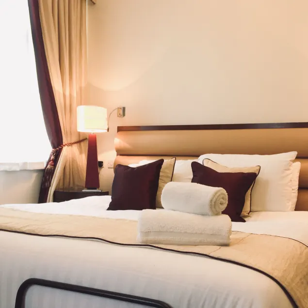 Kings Park Hotel - Image 1