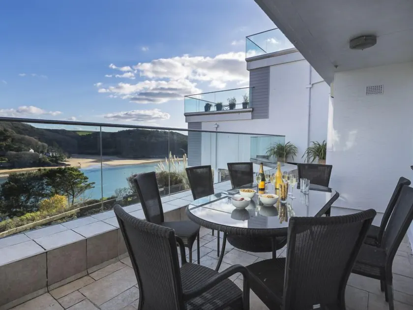 2 Hamstone Court - Image 1