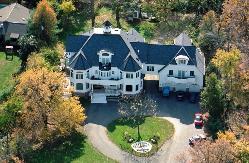 The Columbia Inn at Peralynna - Image 1