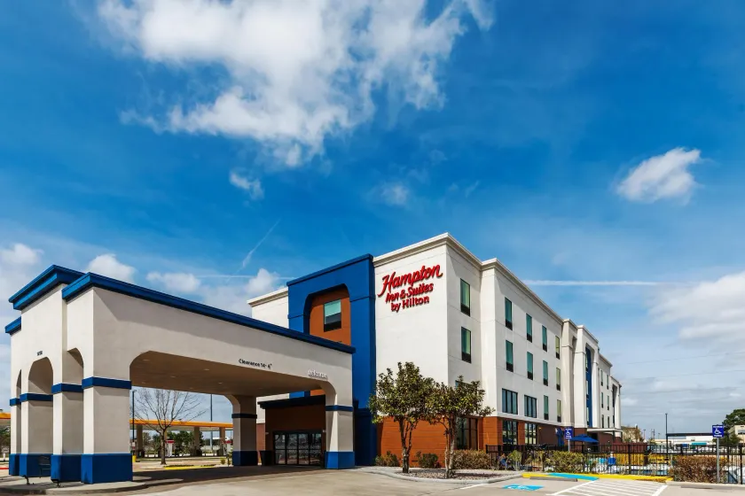 Hampton Inn & Suites by Hilton Tomball Houston NW - Image 1