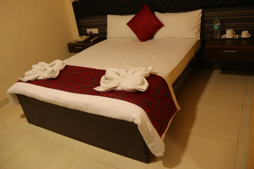 Hotel Bashyam Park - Image 1