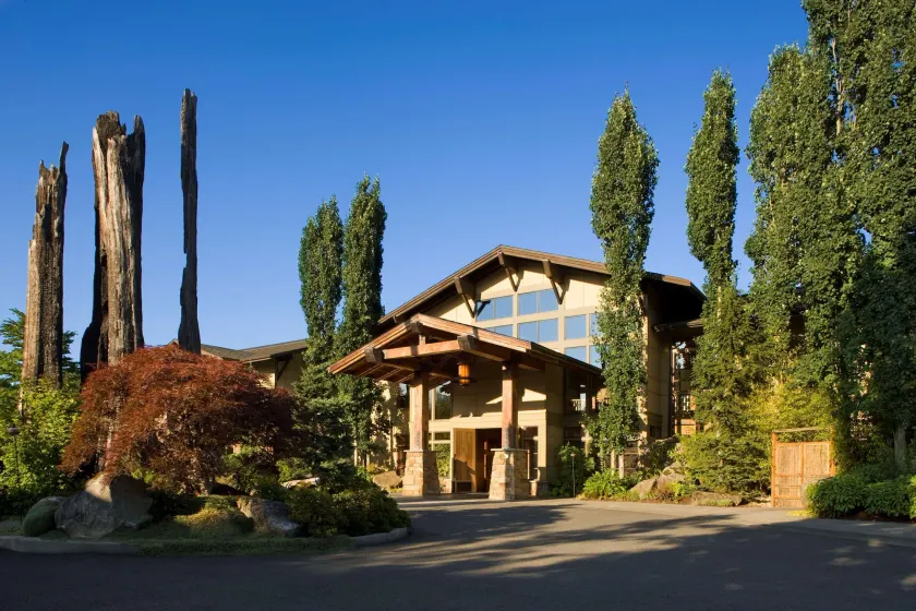 Willows Lodge - Image 1