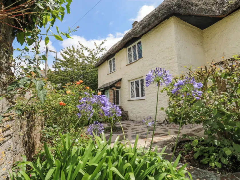 Hearthstone East Cottage - Image 1