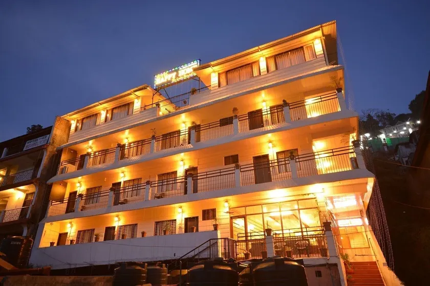 Hotel Happy Home The Lake Paradise - Image 1