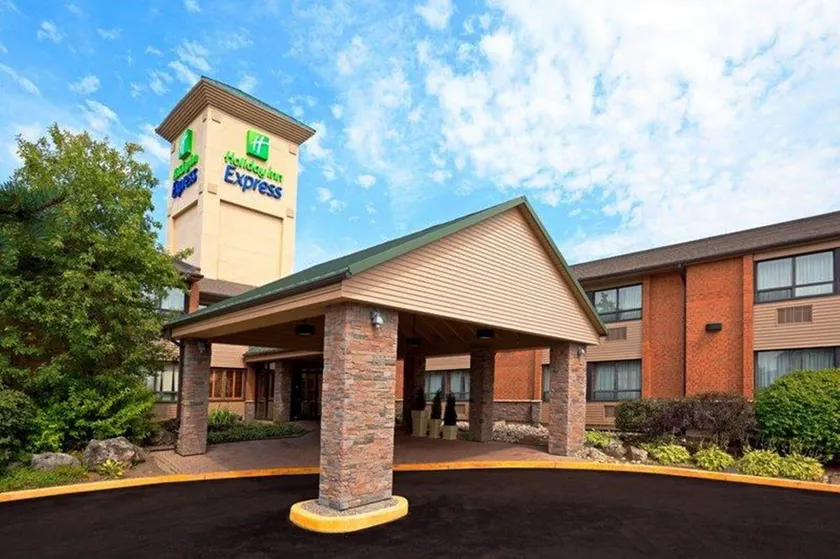 Holiday Inn Express Toronto East - Scarborough by IHG - Image 1