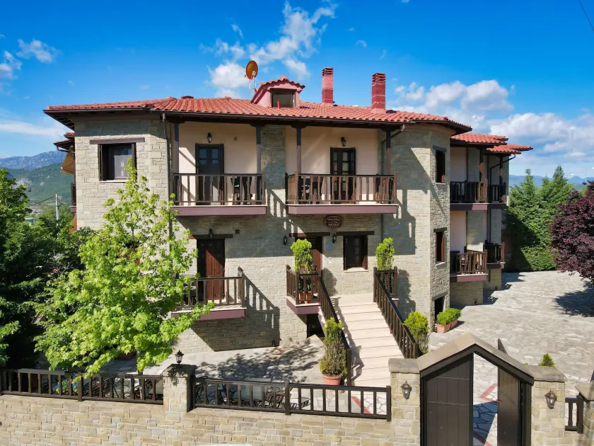 Guesthouse Iridanos - Image 1