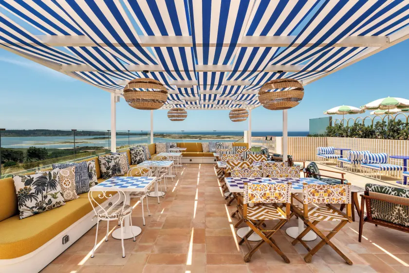 Amarello Hotel Praia Santo Andre, Tapestry Collection Hilton - Image 1