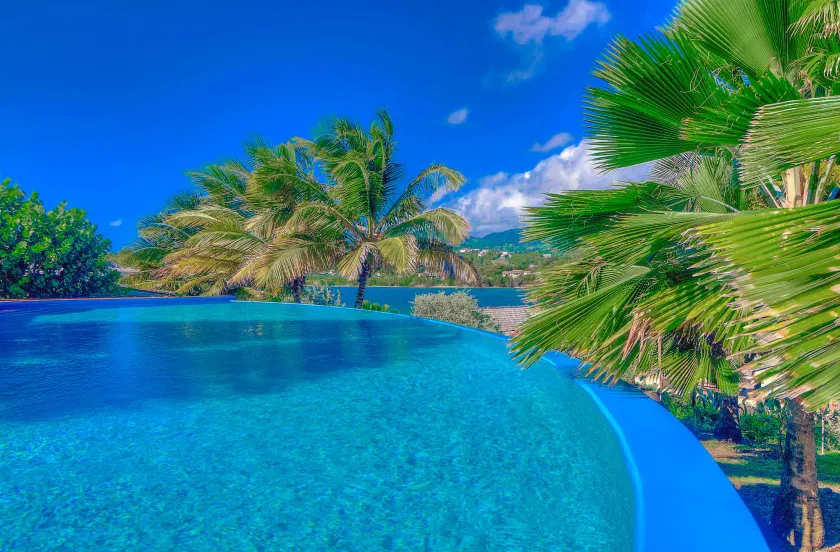 Cocoâ Cove Resort - Image 1
