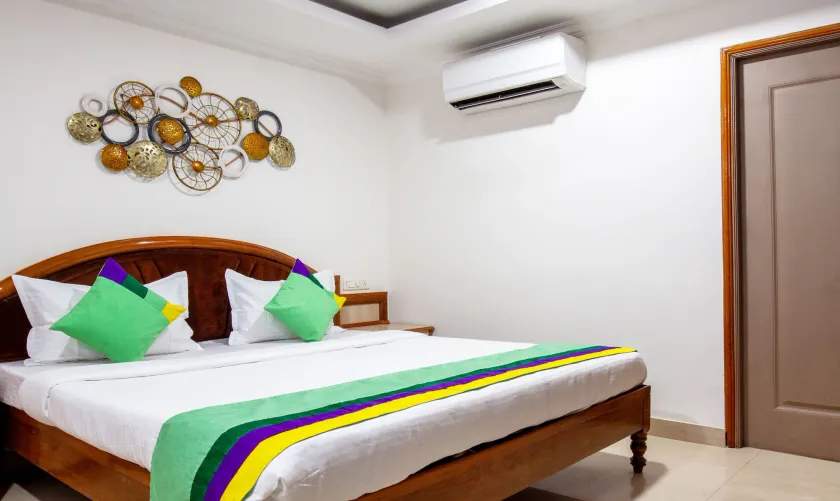 Treebo Y Hotels Elite, Khandagiri - Image 1