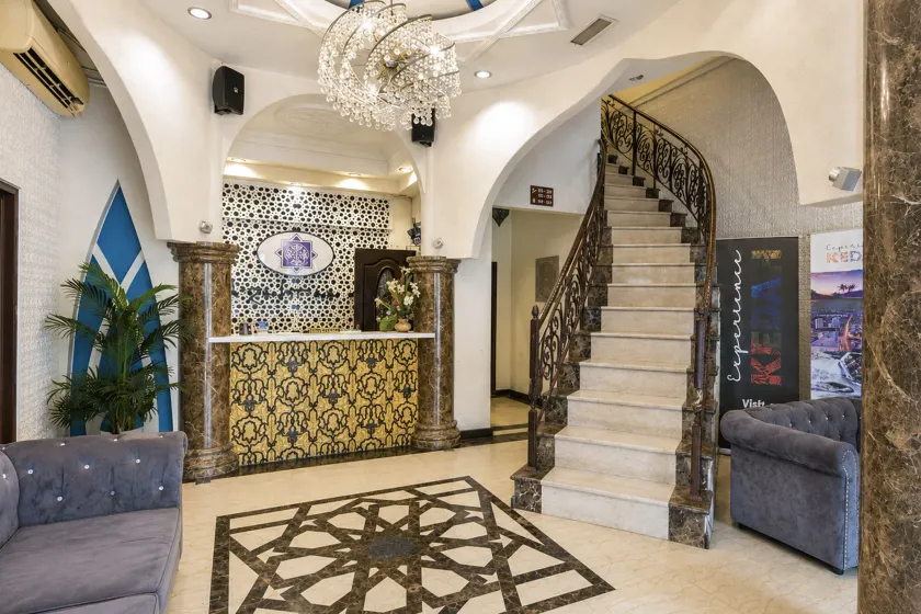 Palette - Near Amanjaya Mall Formerly El-Zahraa - Image 1