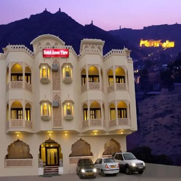 Hotel Amer View - Image 1