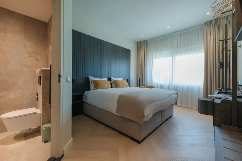 Boutique Hotel Herbergh Amsterdam Airport FREE PARKING - Image 1