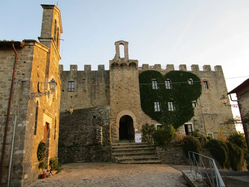 Castello di Cisterna - Image 1