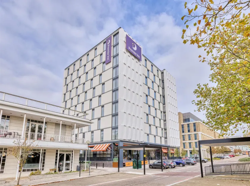 Premier Inn Milton Keynes Central - Avebury Boulevard - Image 1