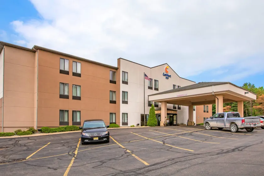 Comfort Inn Charlotte - Image 1