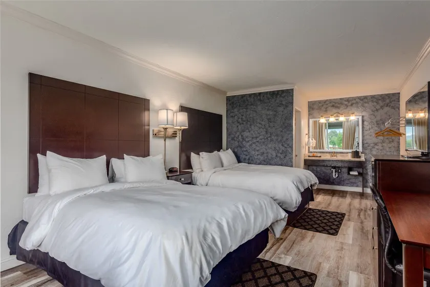 Fairway Inn - Image 1
