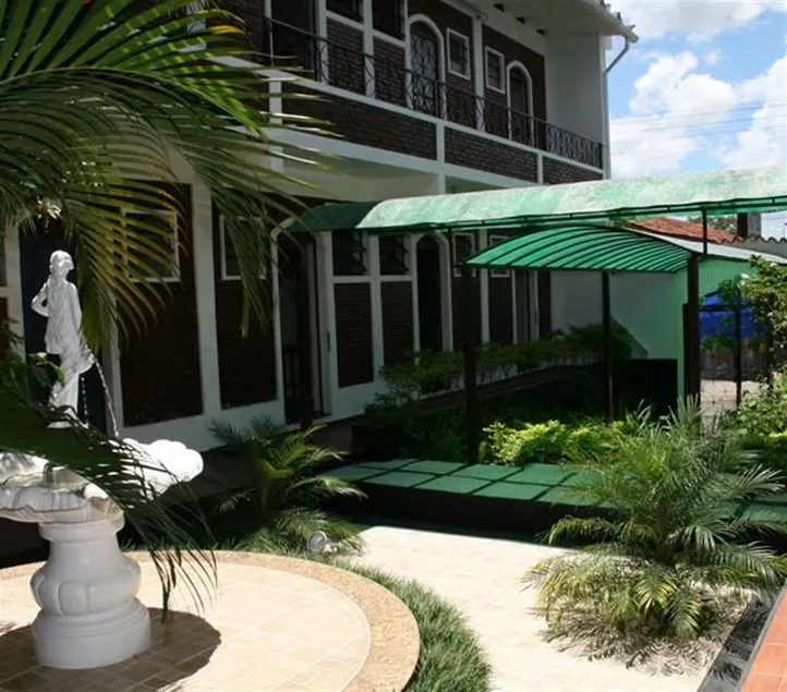 Hotel Js - Image 1