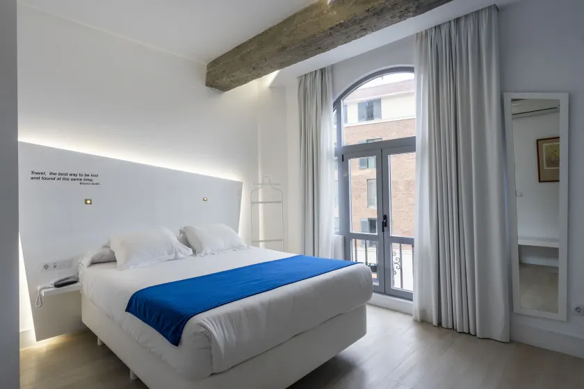 Atarazanas Málaga Boutique Hotel - Image 1