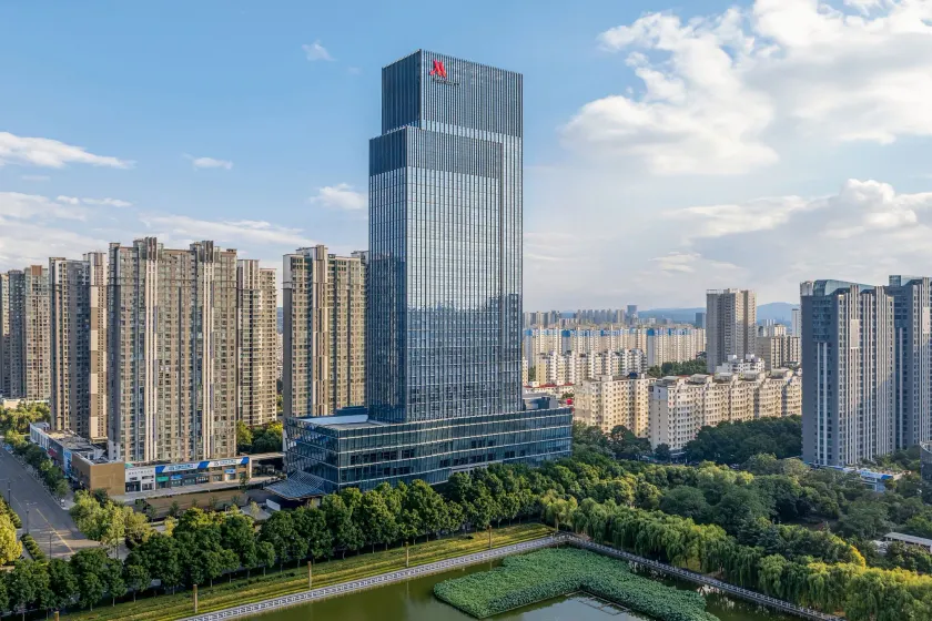 Luoyang Marriott Hotel - Image 1