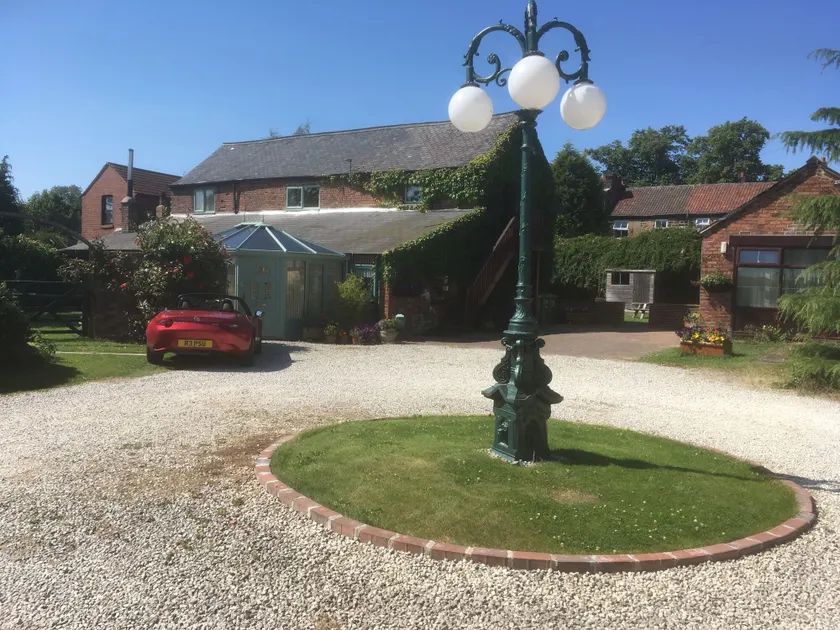 RolandsCroft Guest House - Image 1