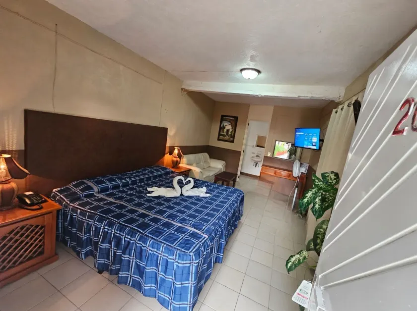 Hotel y Cabañas Manolo - Image 1