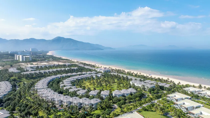 Meliá Vinpearl Cam Ranh Beach Resort - Image 1