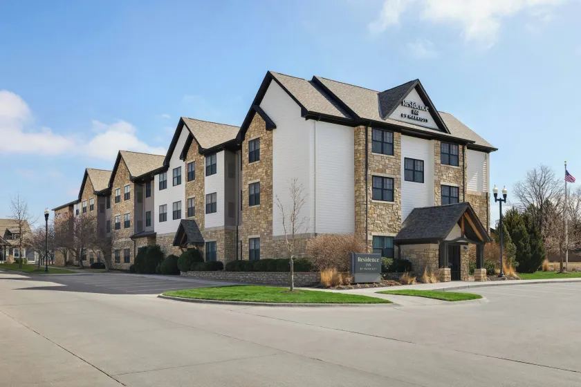 Residence Inn by Marriott Lincoln South - Image 1