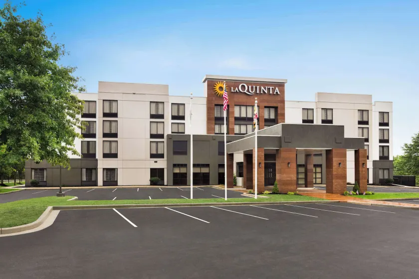 La Quinta by Wyndham Newark - Elkton - Image 1