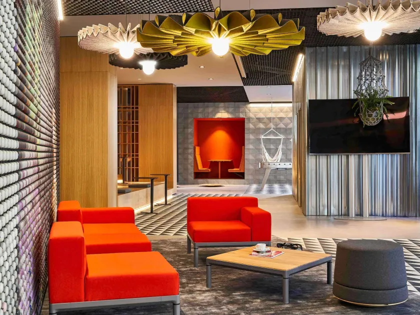 ibis Barcelona Pza Glories 22@ - Image 1