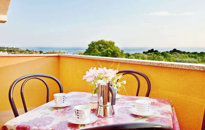 Anita's Terrace Apartment - Image 1