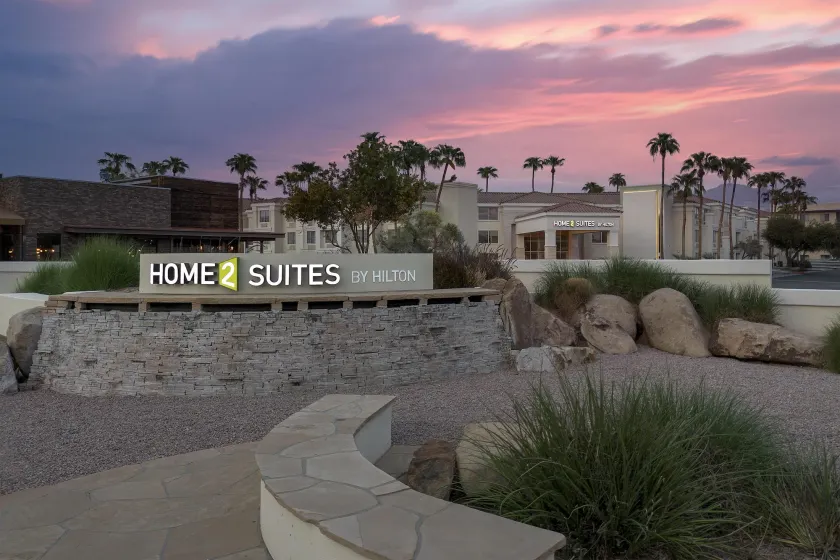 Home2 Suites by Hilton Scottsdale Old Town - Image 1
