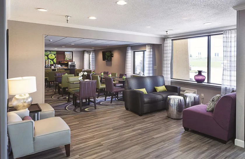La Quinta by Wyndham Baton Rouge Siegen Lane - Image 1