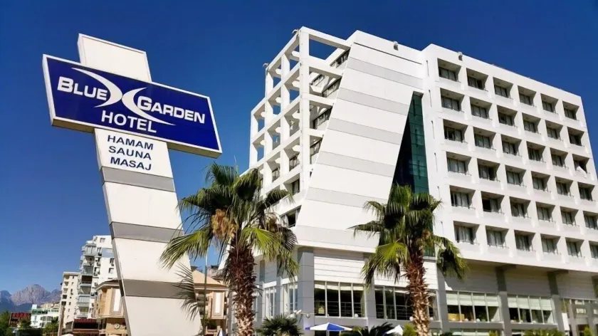 Blue Garden Hotel - Image 1