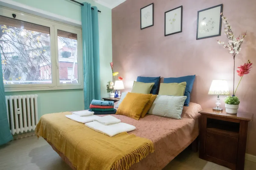 B&B Colorful Suite Yard - Image 1