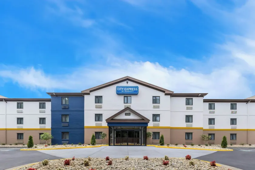 City Express by Marriott Newport News - Image 1