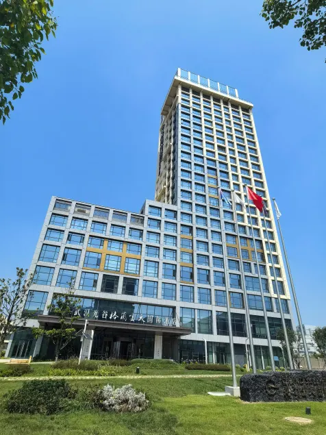 Grand Skylight International Hotel Wuhan - Image 1