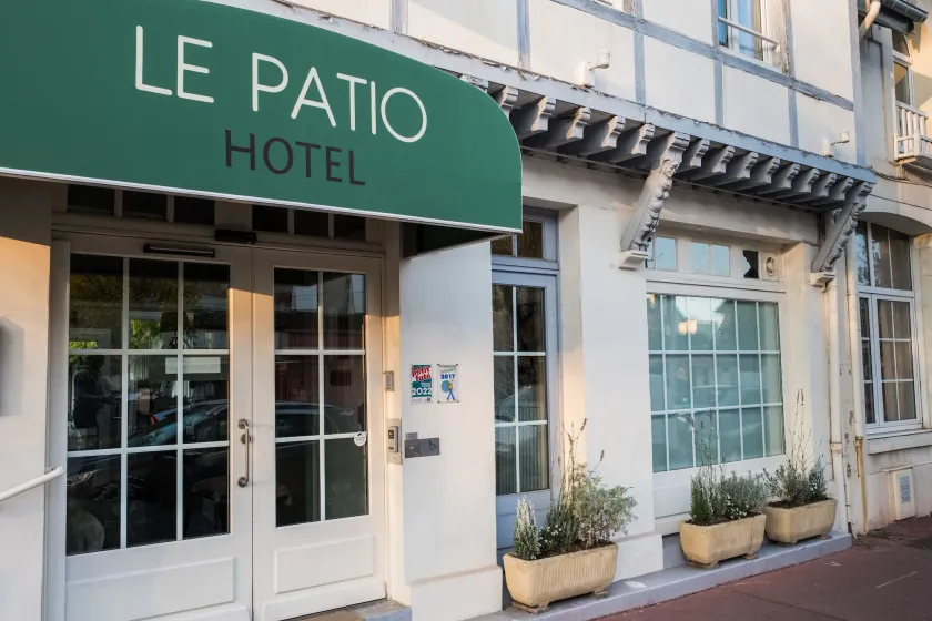 Hôtel Le Patio - Image 1