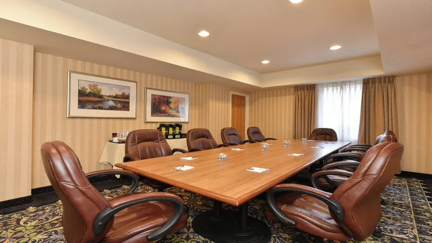 Staybridge Suites - Calgary Airport by IHG - Image 1