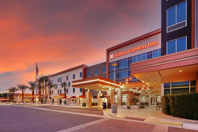 Hilton Garden Inn Chandler Downtown - Image 1