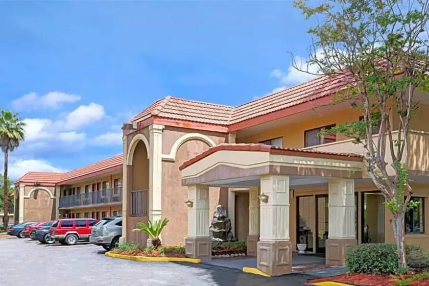 Economy Inn Jax-OP - Image 1