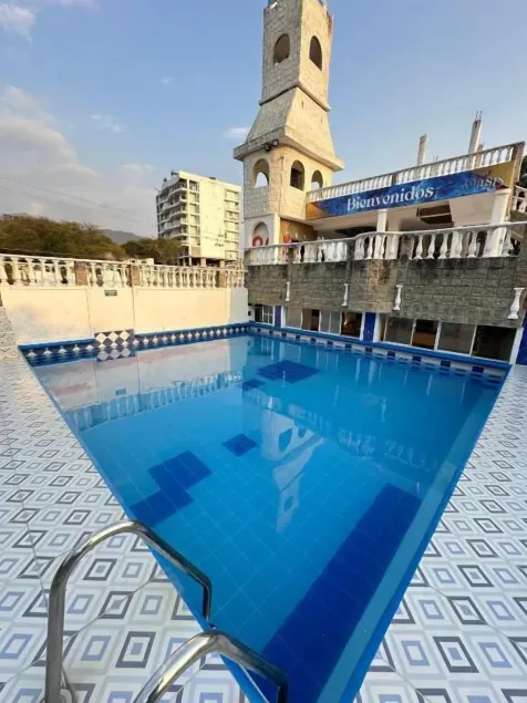 SGH Castillo Aqua - Image 1