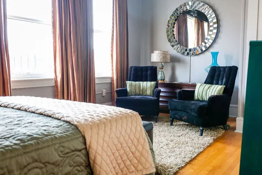 Decatur CourtHouse Suites - Image 1