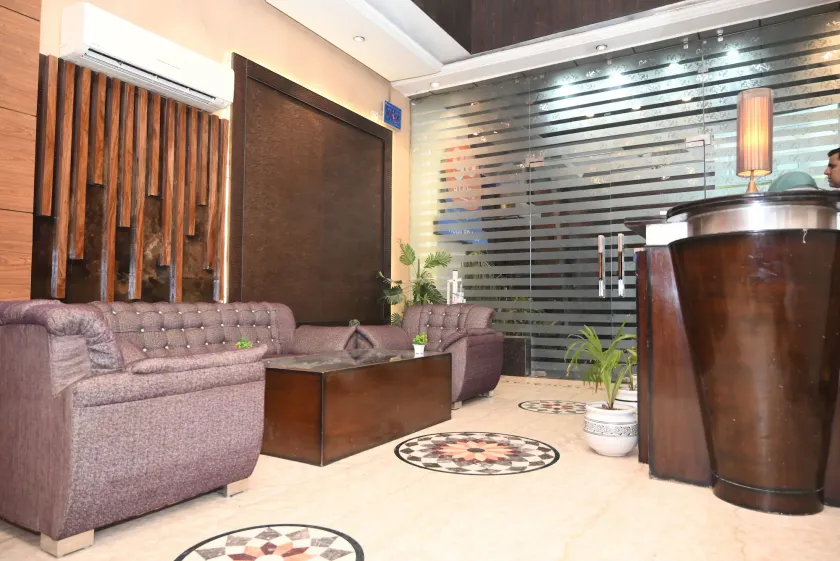 Hotel BR Inn - Image 1