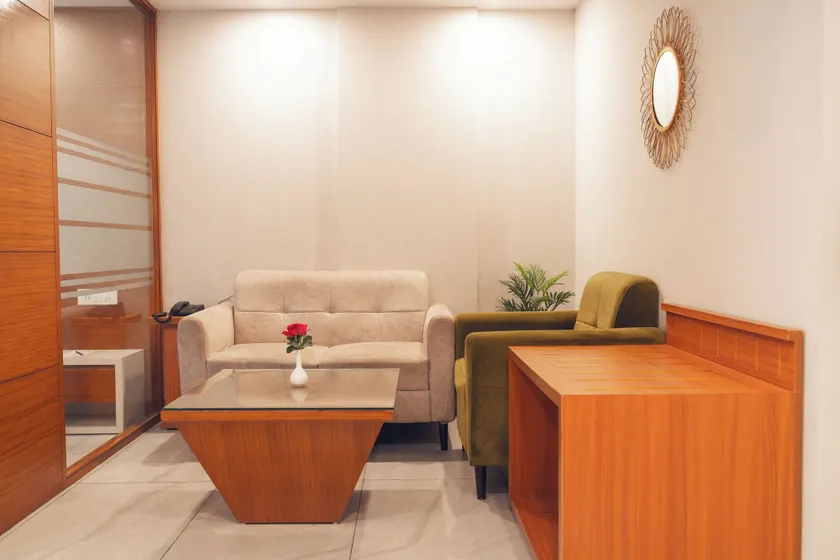 Montclair Ananta Elite Solan - Room