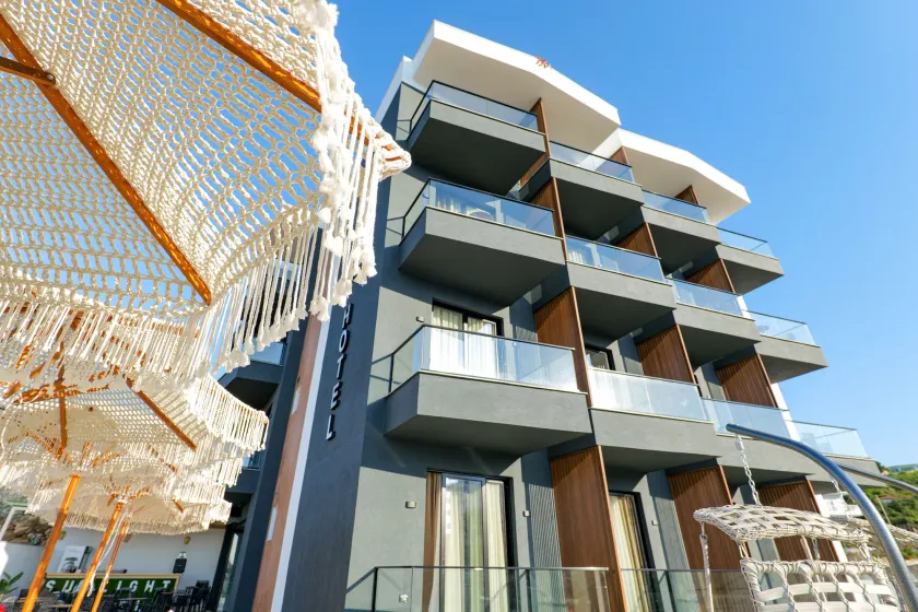 Sunlight Hotel - Image 1