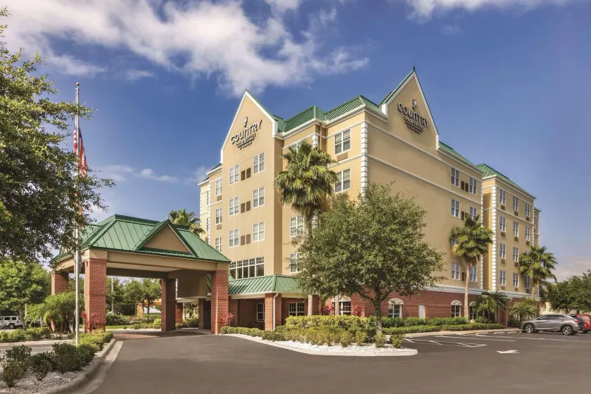 Country Inn & Suites by Radisson, Tampa-Brandon, FL - Image 1