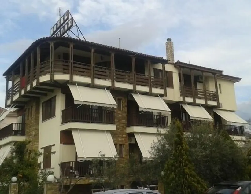 Ballas Hotel - Image 1