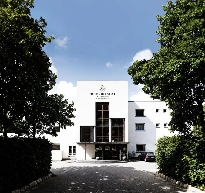 Frederiksdal Sinatur Hotel & Konference - Image 1